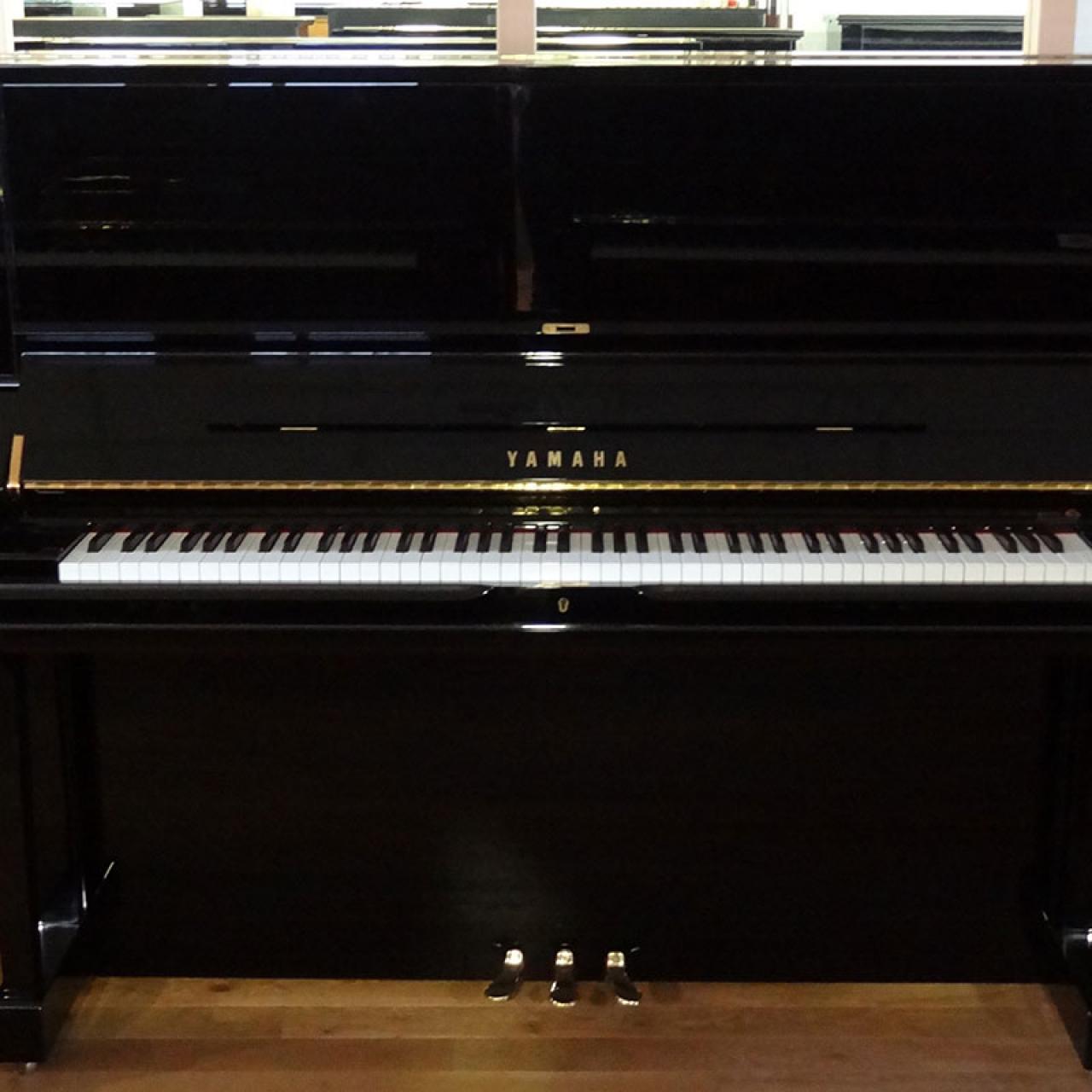 YAMAHA U3S