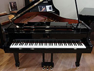 <span> Piano 1/4 de queue Steinway&Sons O180 Noir brillant </span>